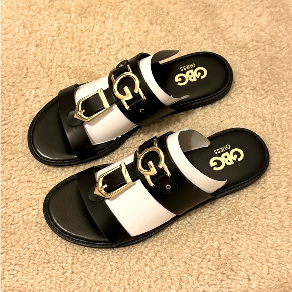 NIB GBG Guess Women’s Nazro Sandals Size 6M - Picture 1 of 10